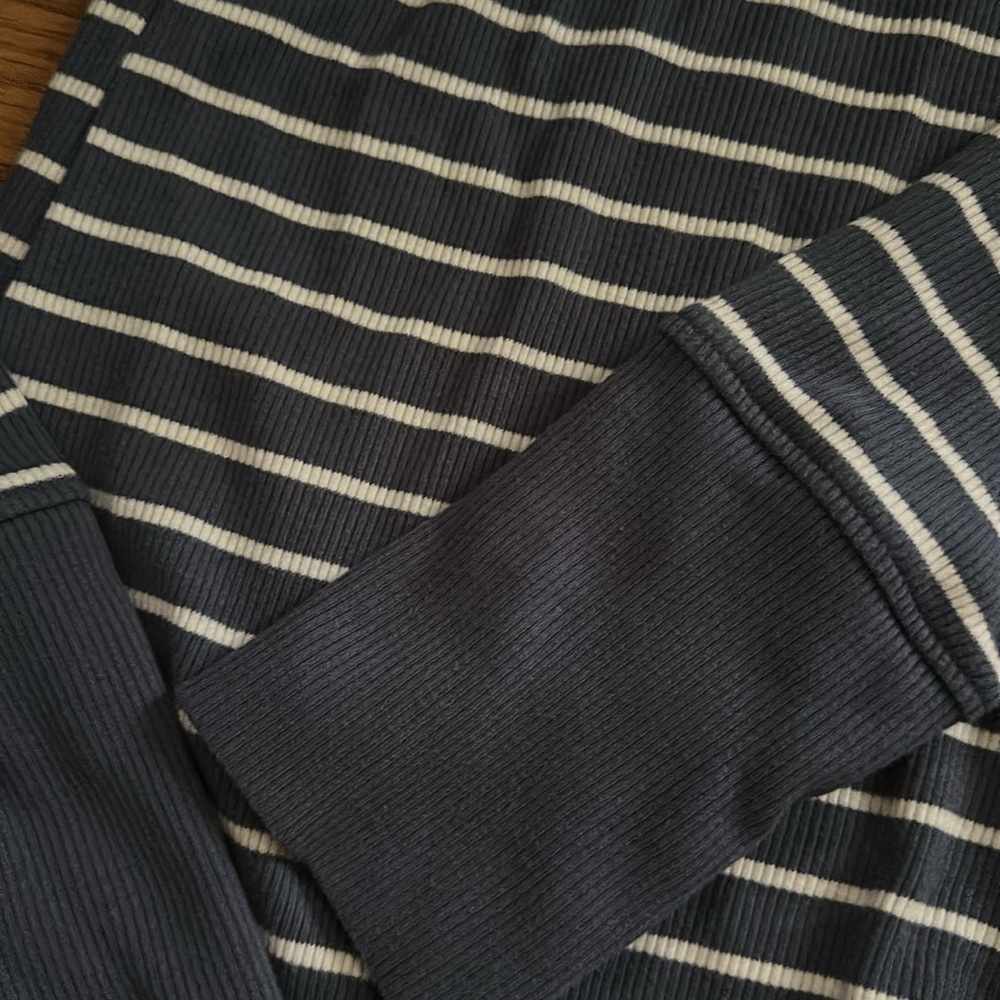 SO Navy and White Striped Top - Picture 3 of 3